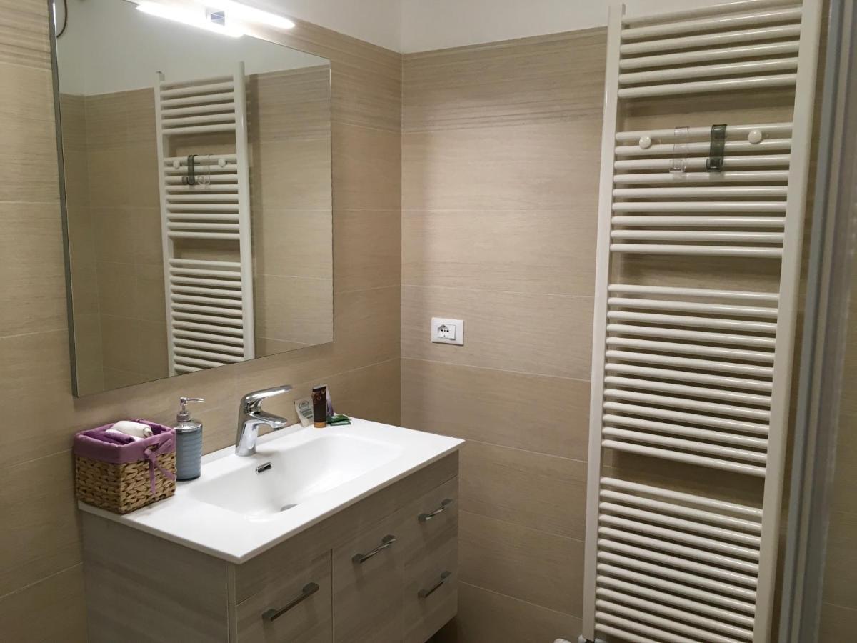 Appartamento Con Due Camere Da Letto E Free Park Verona Buitenkant foto