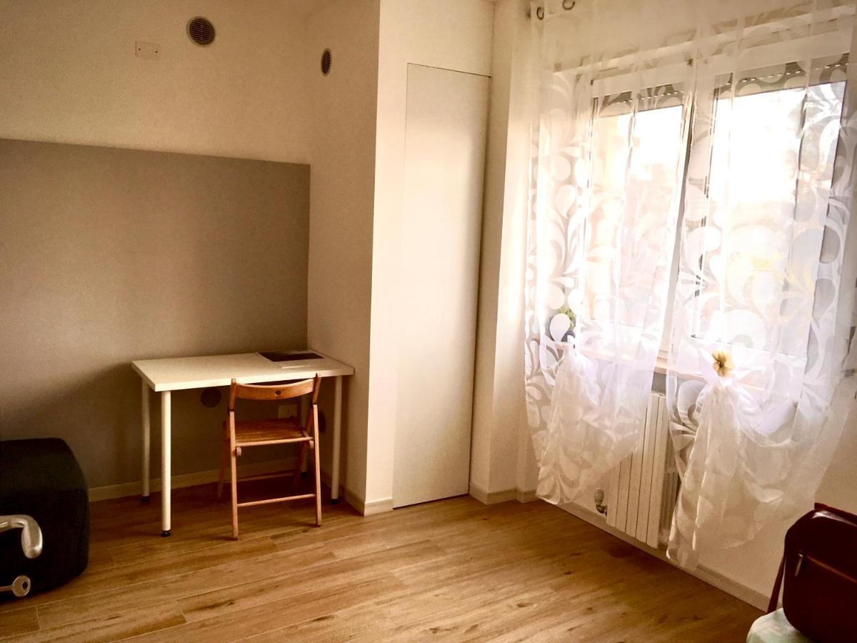 Appartamento Con Due Camere Da Letto E Free Park Verona Buitenkant foto